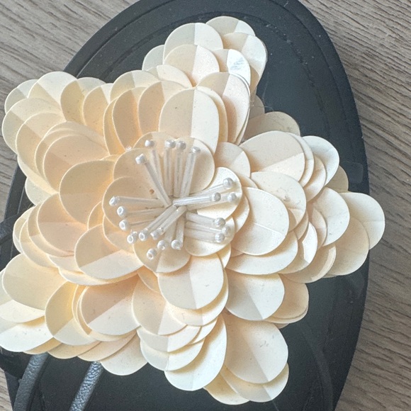 Zara Black Sandals with Cream Floral Accent - Picture 4 of 6